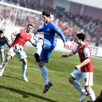FIFA 12 вернулась на первое место английского чарта