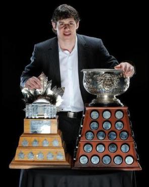 Евгений Малкин собрал все значимые награды на NHL Awards-2012