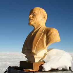 Ленин вот уже 54 года находится в Антарктиде